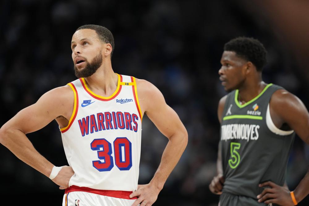 由教练组掌 由教练组掌