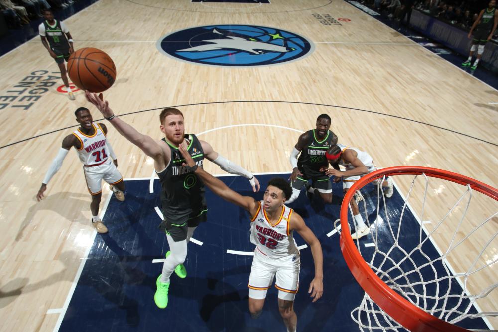 让队友表现 让队友表现