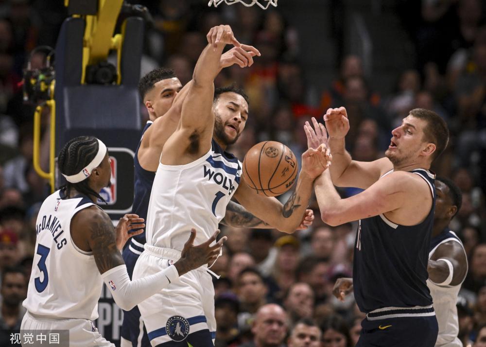 轻球员的潜 轻球员的潜